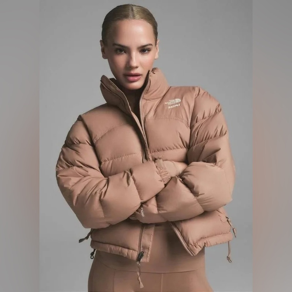 SKIMS Cropped Puffer Jacket in Taupe